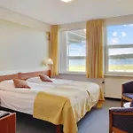 Hotel Pinenhus 3*