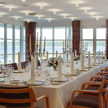 Hotel Pinenhus 3*