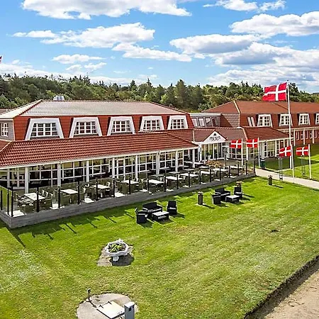 Hotel Pinenhus 3*