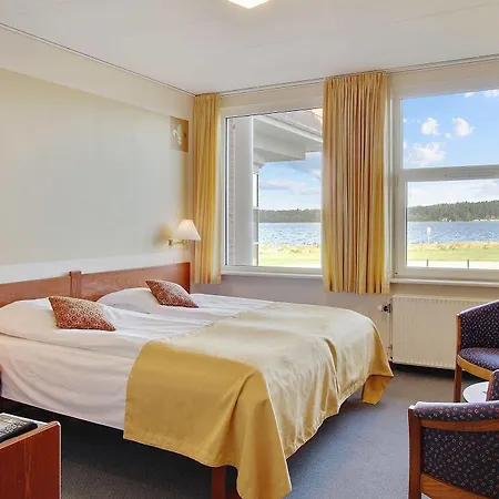 Hotel Pinenhus 3*