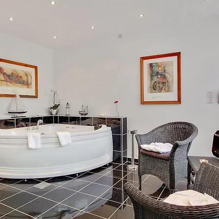 Hotel Pinenhus 3*